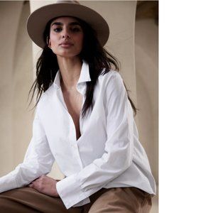 NWT Banana Republic Classic White Shirt - Size L